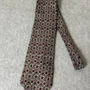 Ron Chereskin Mens Silk Necktie Burgundy Cream Black Geometric Medallion Pattern